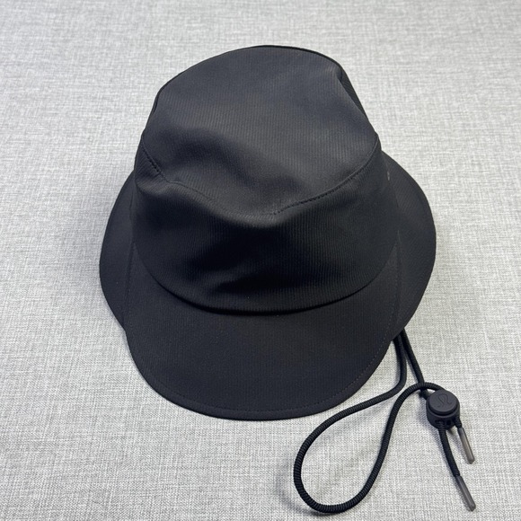 Lululemon Wide Brim Bucket Hat Womens XS/Small Black Adjustable Breathable main image 4